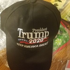 President Trump 2020 keep America great velcro adjustable hat. Please go to my